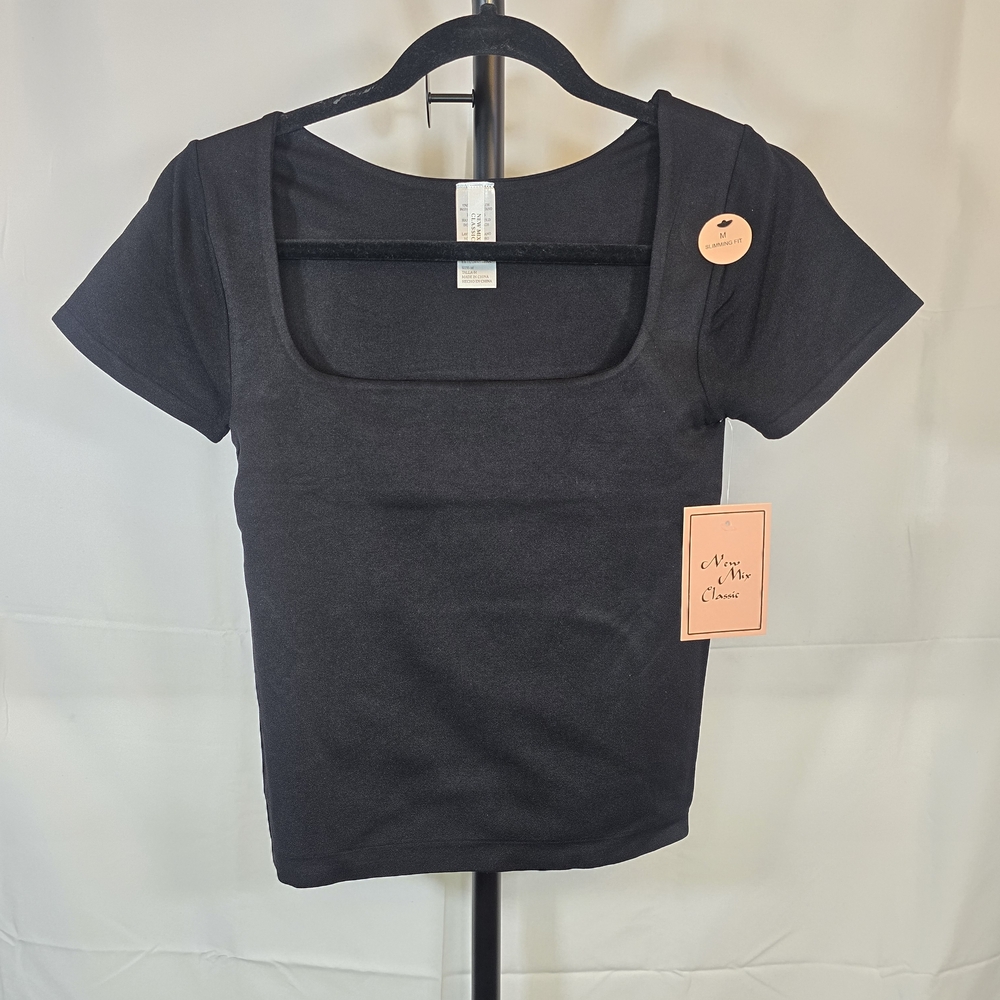 Black Short Sleeve Slimming Fit Crop Top